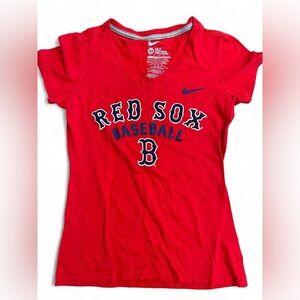 Women’s Nike Red Red Sox Baseball v neck T-Shirt size XS